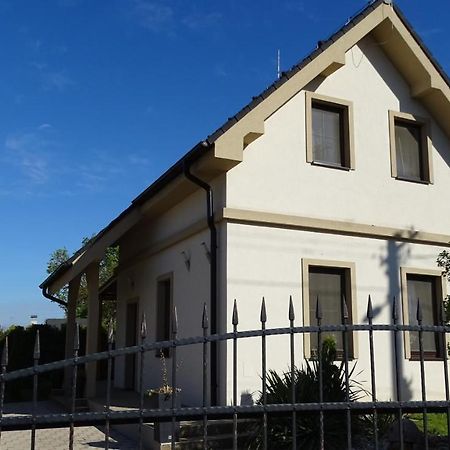Kimy Home Mojmírovce Exterior foto